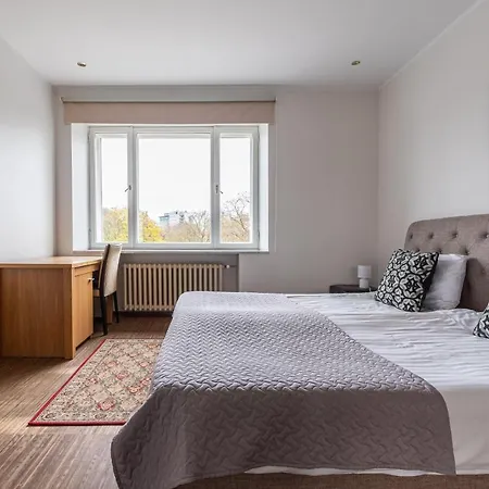 P32 - Boutique Center *