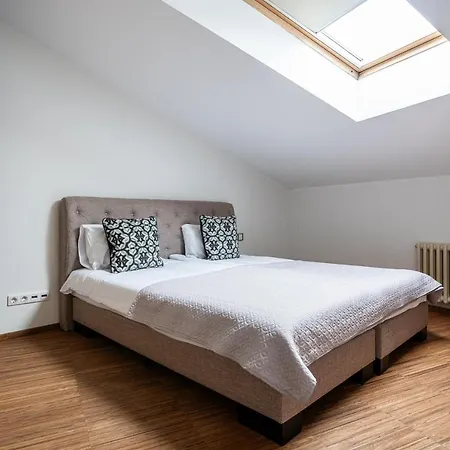 P32 - Boutique Center * تالين