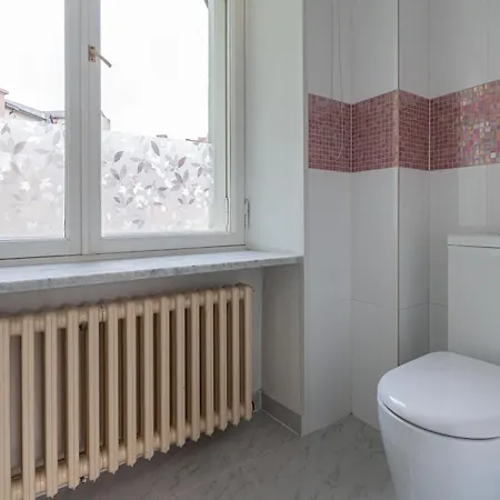 P32 - Boutique Center