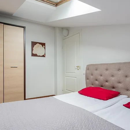 P32 - Boutique Center * Reval