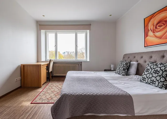 P32 - Boutique Center *