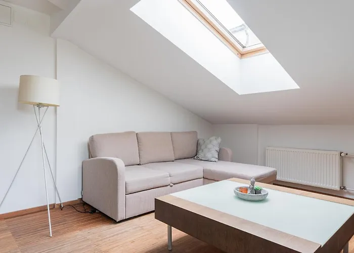 P32 - Boutique Center