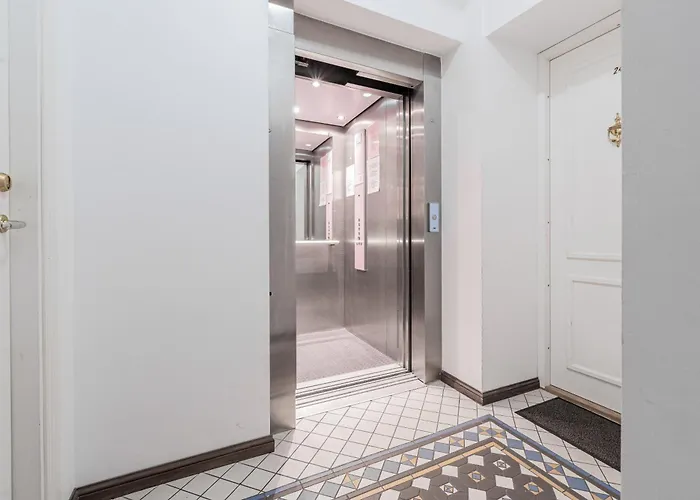 P32 - Boutique Center