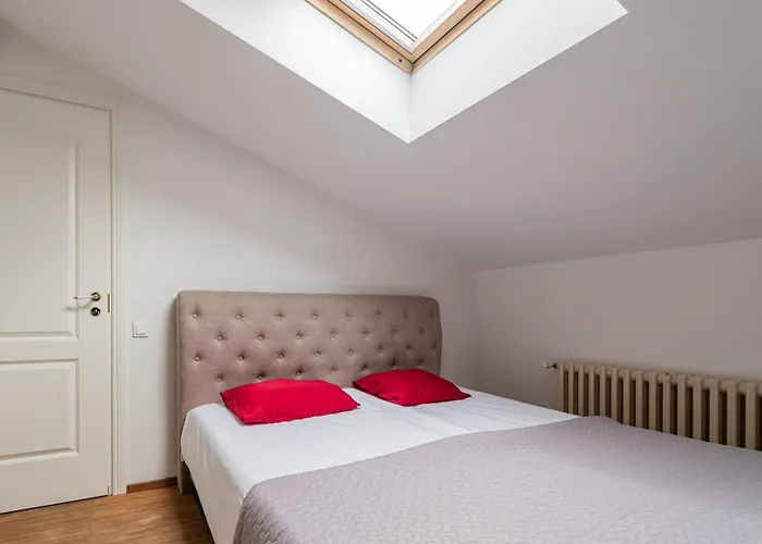 P32 - Boutique Center *