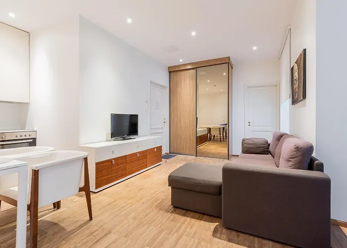 P32 - Boutique Center * تالين