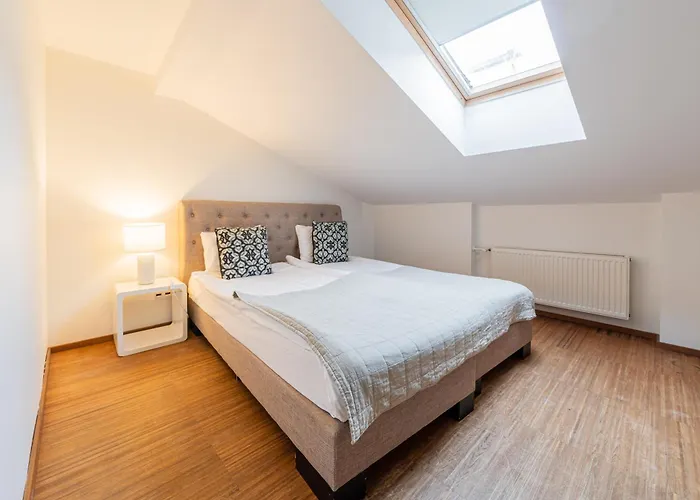 P32 - Boutique Center * تالين