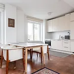 Appartement P32 - Boutique Center